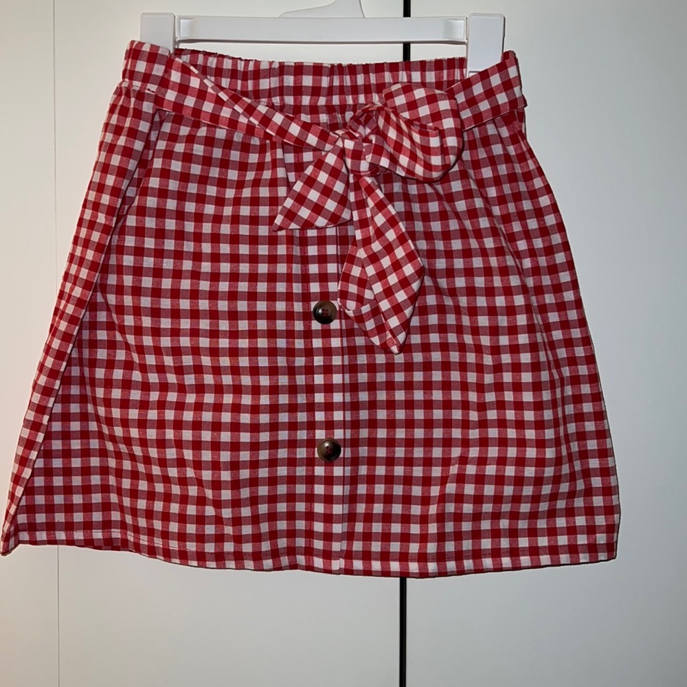 Women’s red and white checker skirt